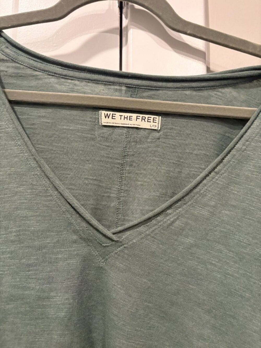 We The Free light sage green size large t-shirt - Picture 3 of 5